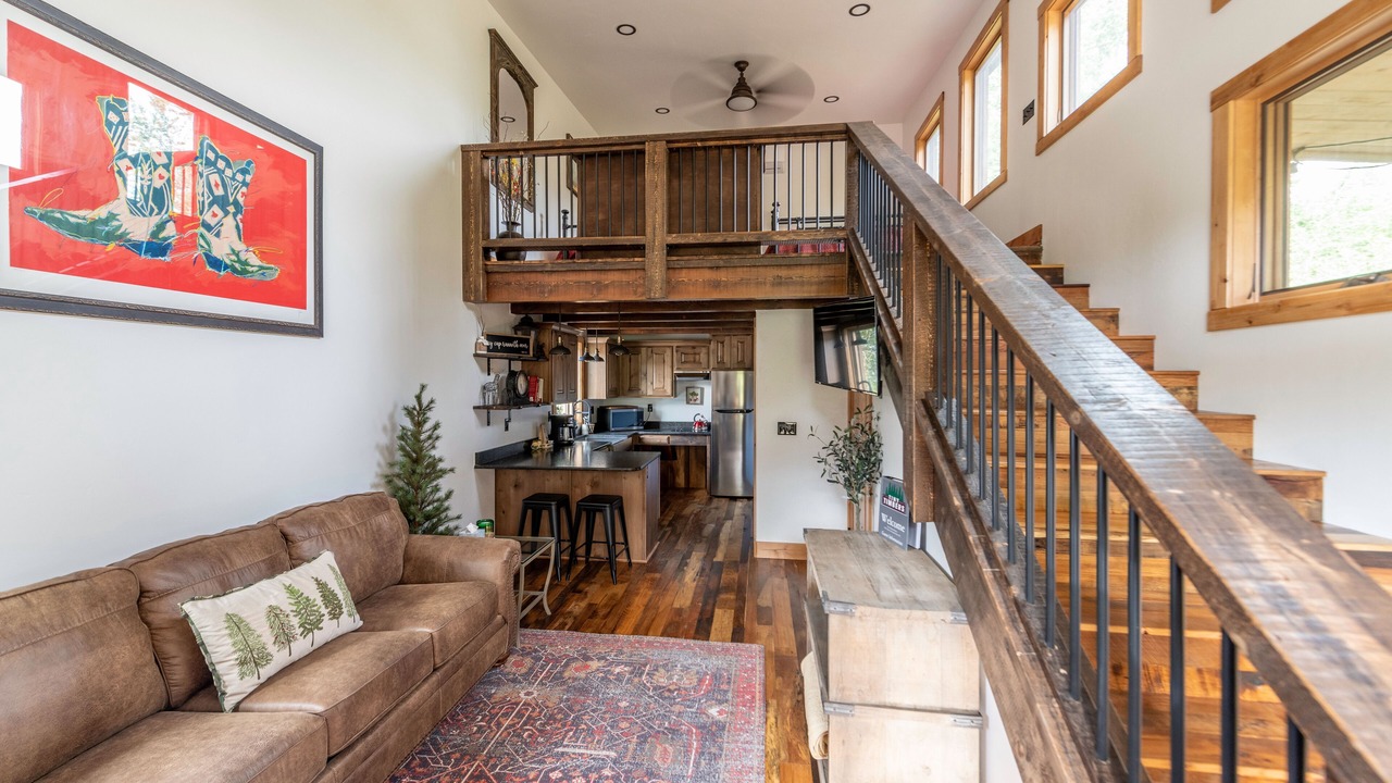 Photo of Livingroom in Red Bluff Estates