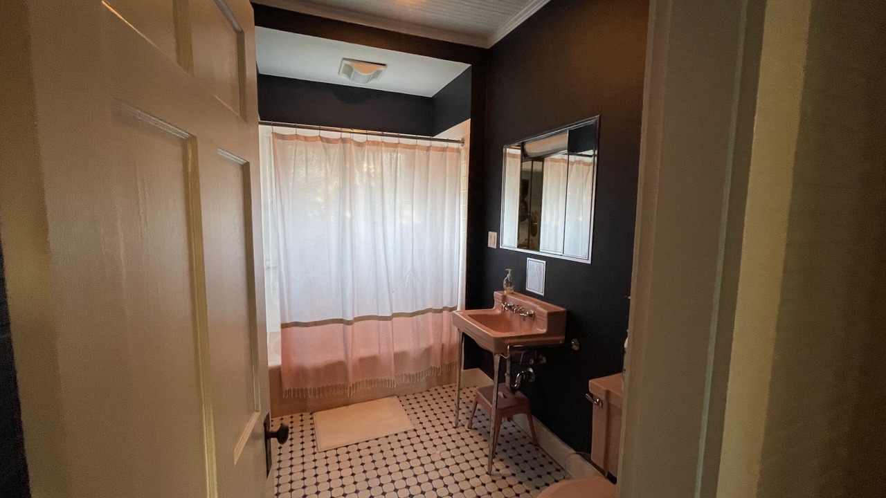 Photo of Bathroom in Oak Bluffs