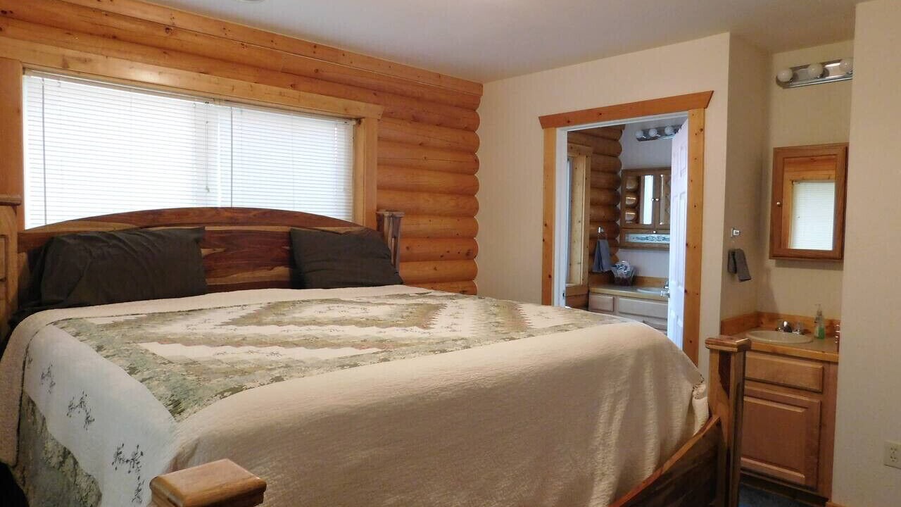 Photo of Bedroom in Cloudcroft