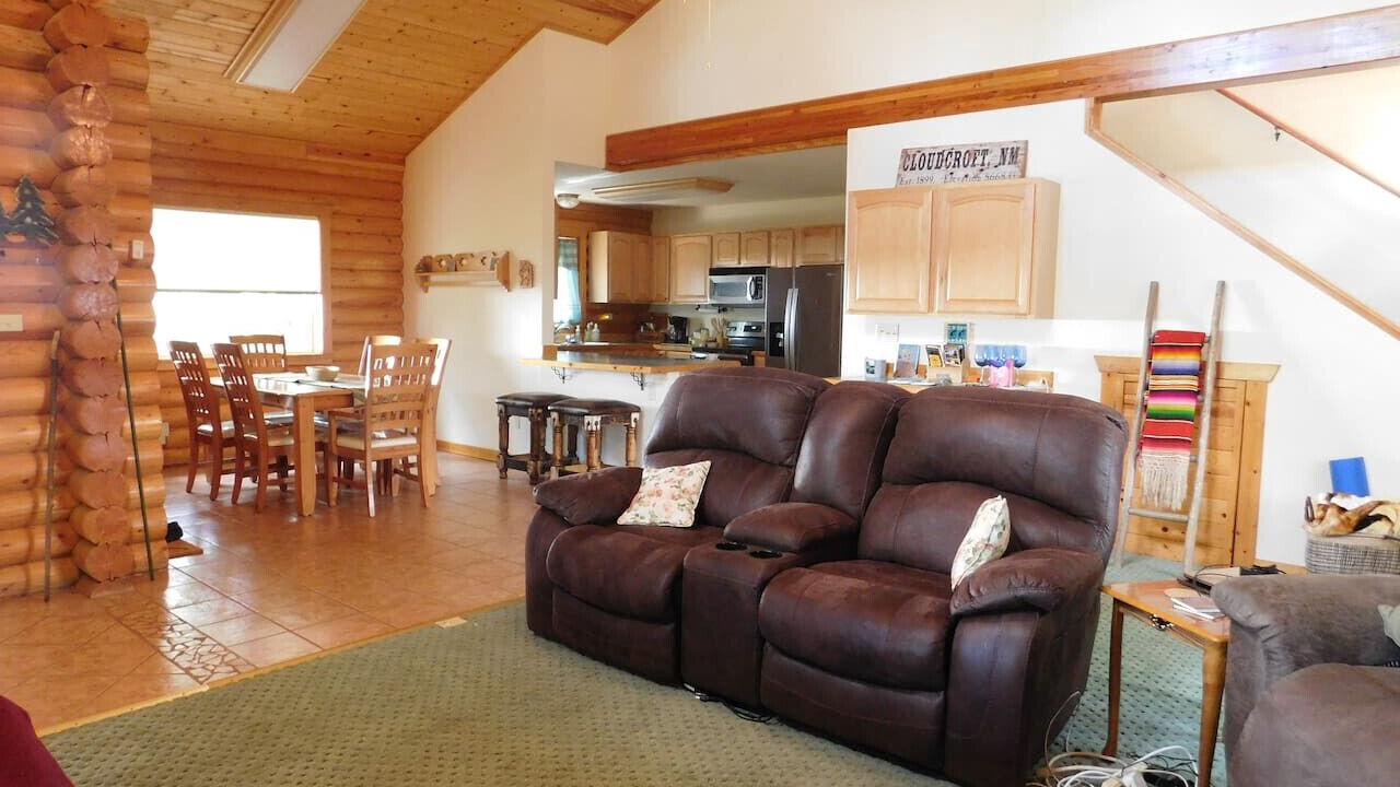 Photo of Livingroom in Cloudcroft