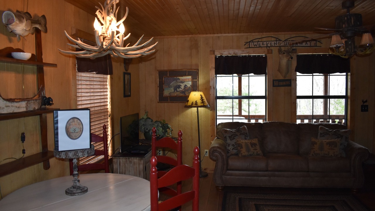 Photo of Livingroom in Walnut Shade