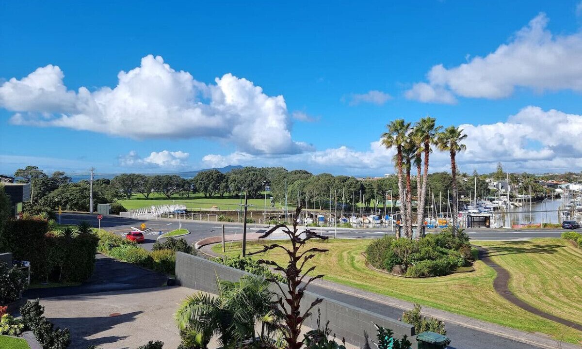 Photo of Others in Castor Bay