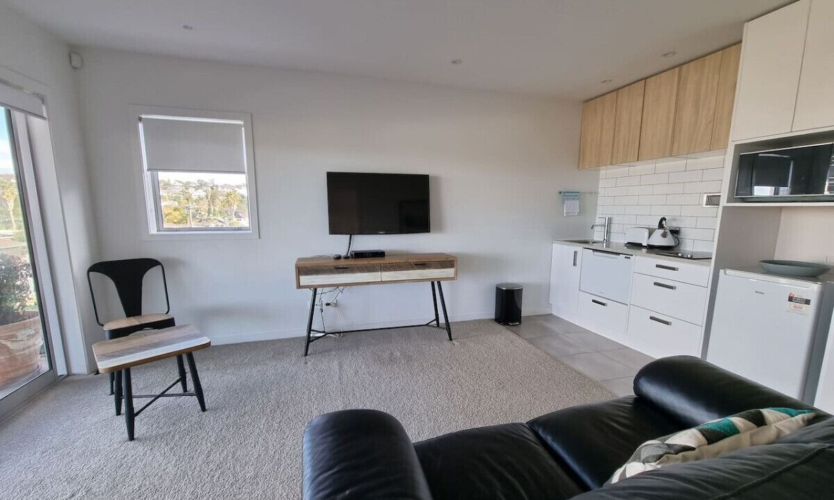 Photo of Livingroom in Castor Bay