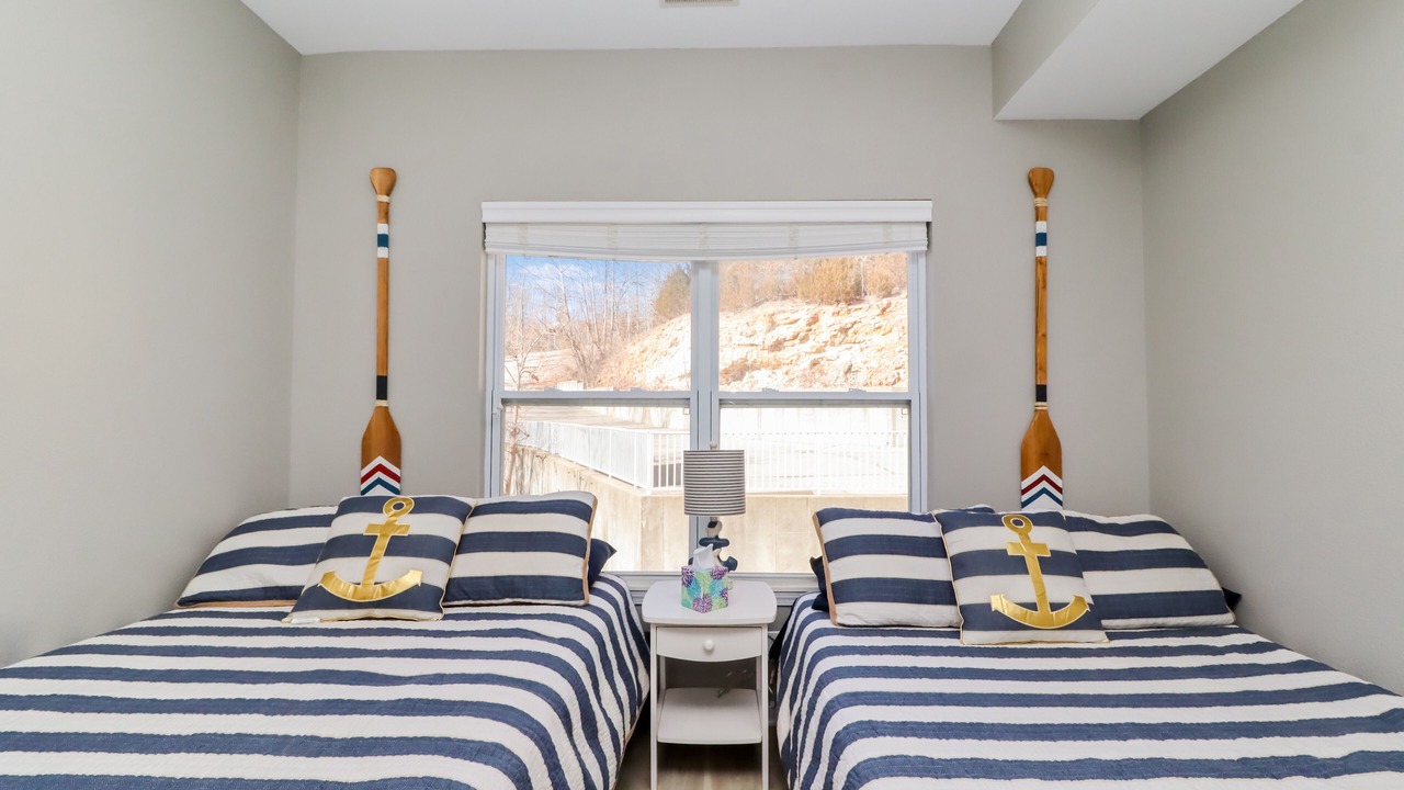 Photo of Bedroom in Camdenton