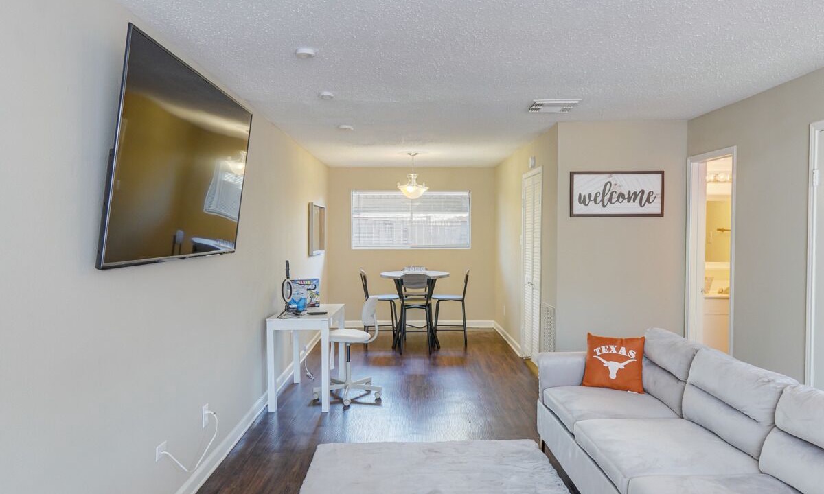 Photo of Livingroom in Houston