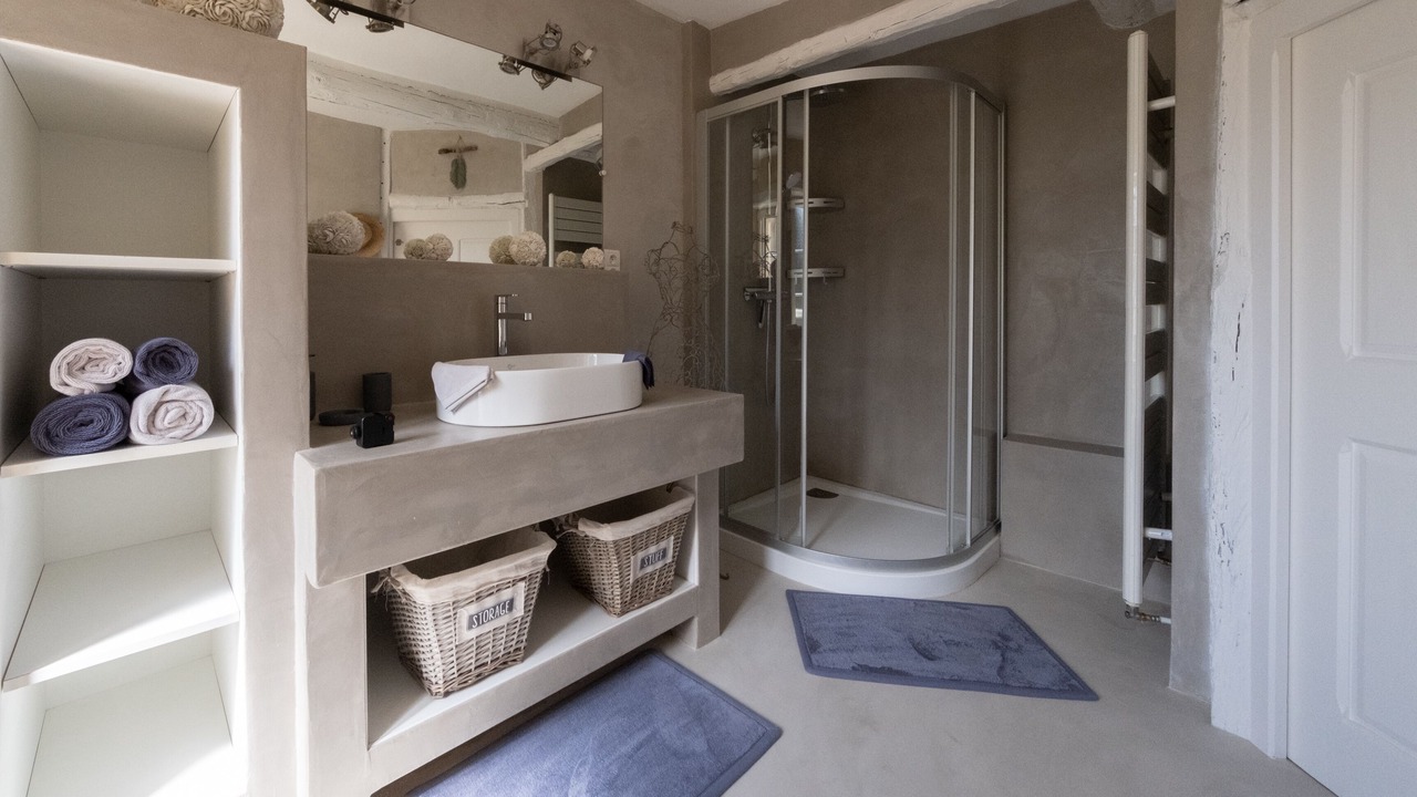 Photo of Bathroom in Les Mees