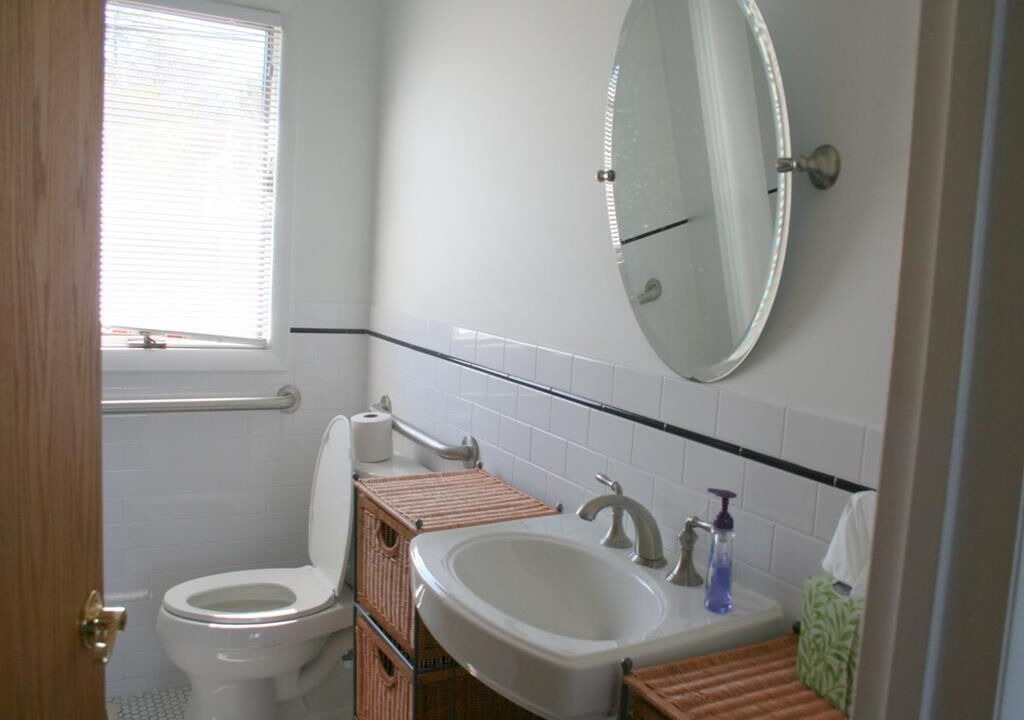 Photo of Others in Loveladies