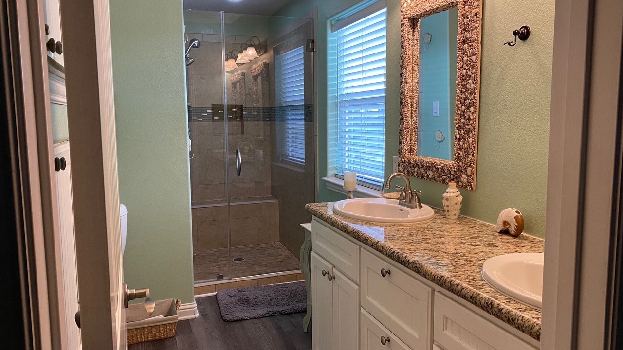 Photo of Bathroom in Port Bolivar