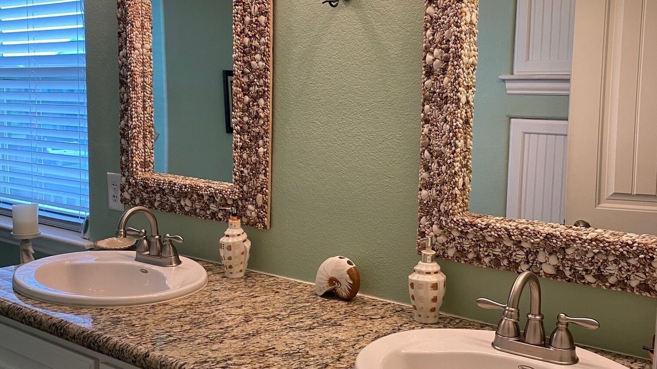 Photo of Bathroom in Port Bolivar