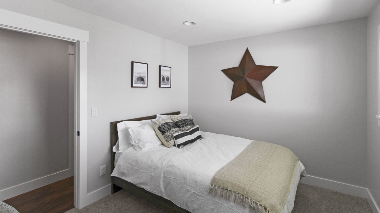 Photo of Bedroom in Canyon Rim