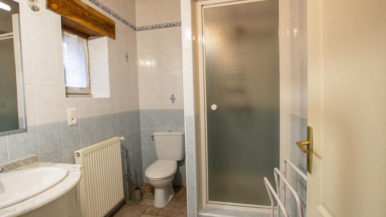 Photo of Bathroom in Monpazier