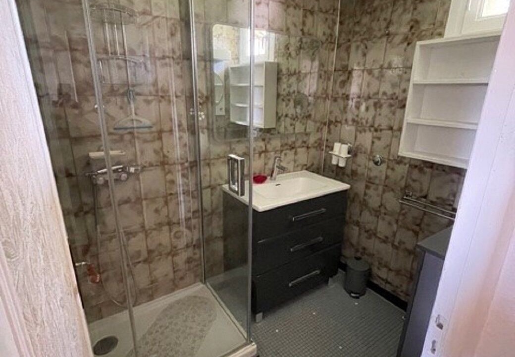 Photo of Bathroom in Loupes