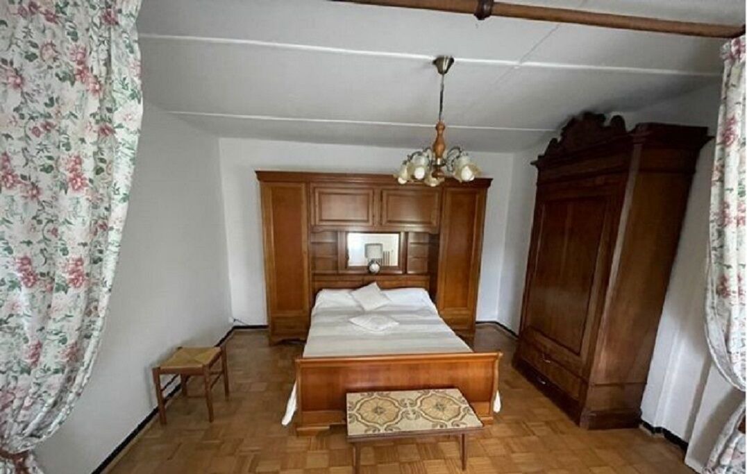 Photo of Bedroom in Loupes