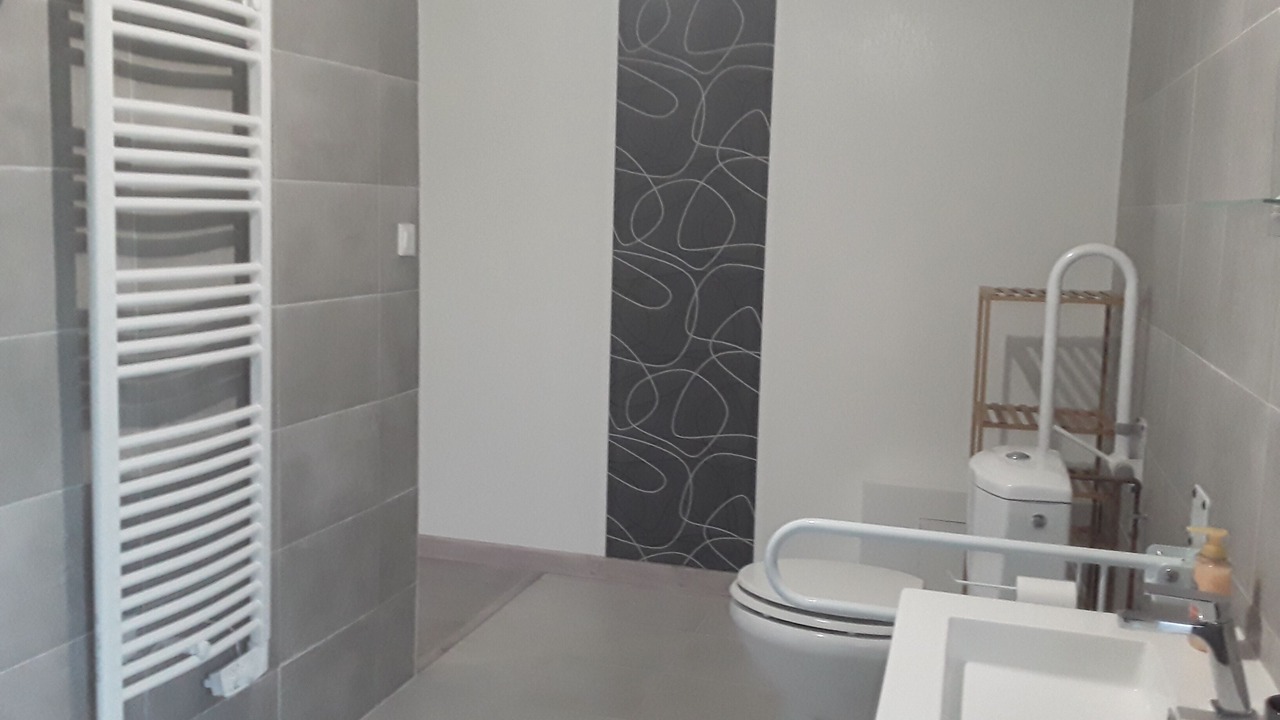 Photo of Bathroom in Saint-Germain-du-Crioult