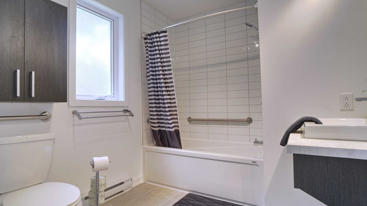 Photo of Bathroom in Chertsey