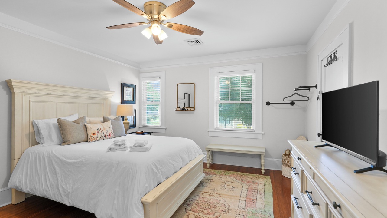 Photo of Bedroom in Pettigru Street Historic District