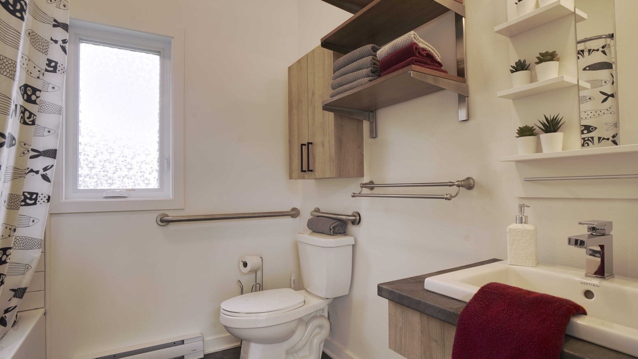 Photo of Bathroom in Chertsey