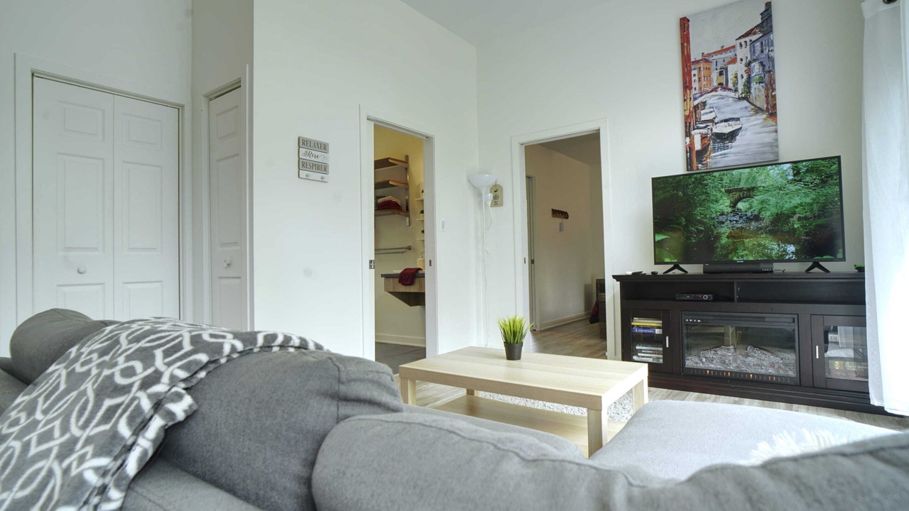 Photo of Livingroom in Chertsey