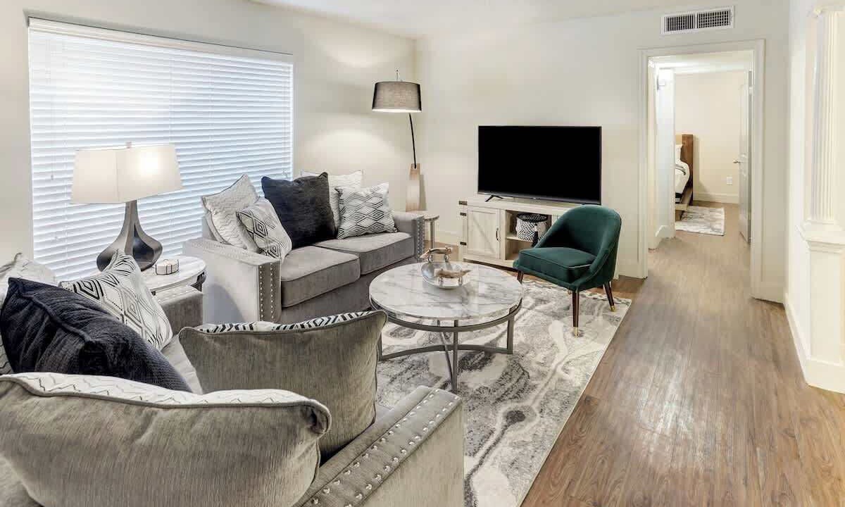 Photo of Livingroom in Uptown