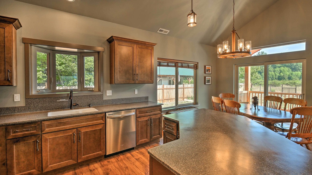 Photo of Others in Packwood