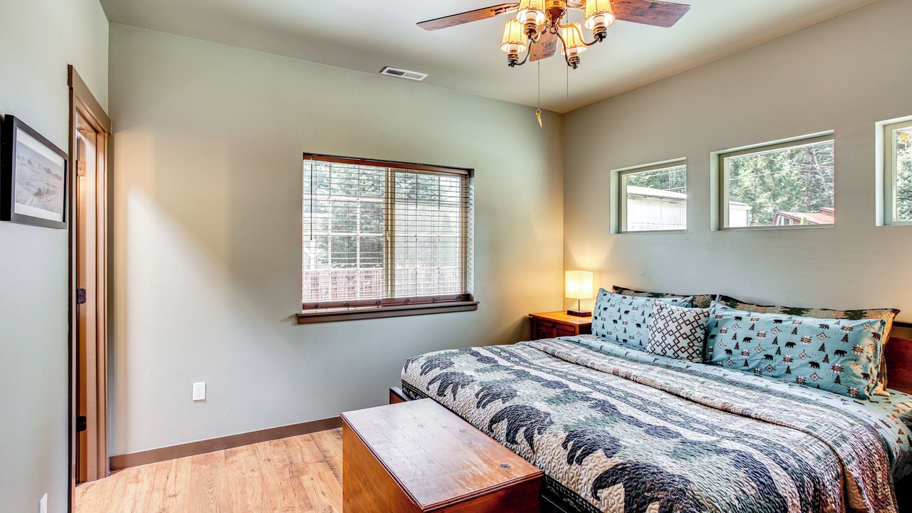 Photo of Others in Packwood