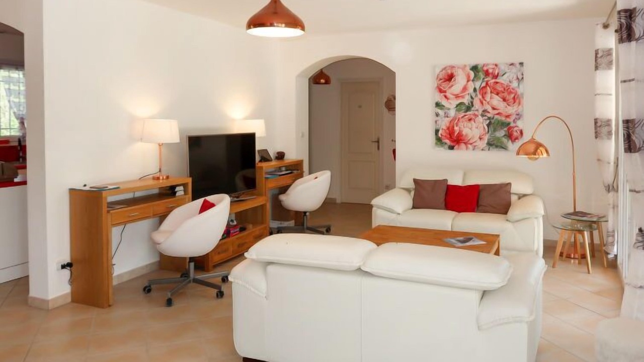 Photo of Livingroom in Le Val