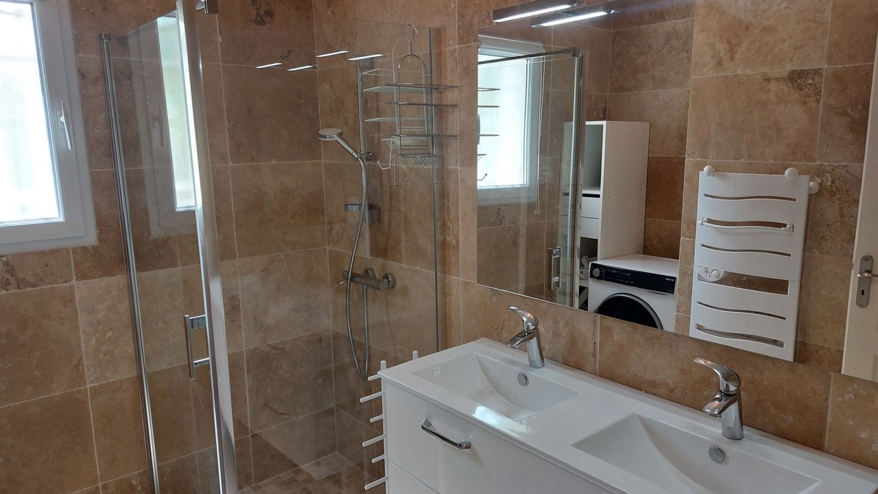 Photo of Bathroom in Le Val