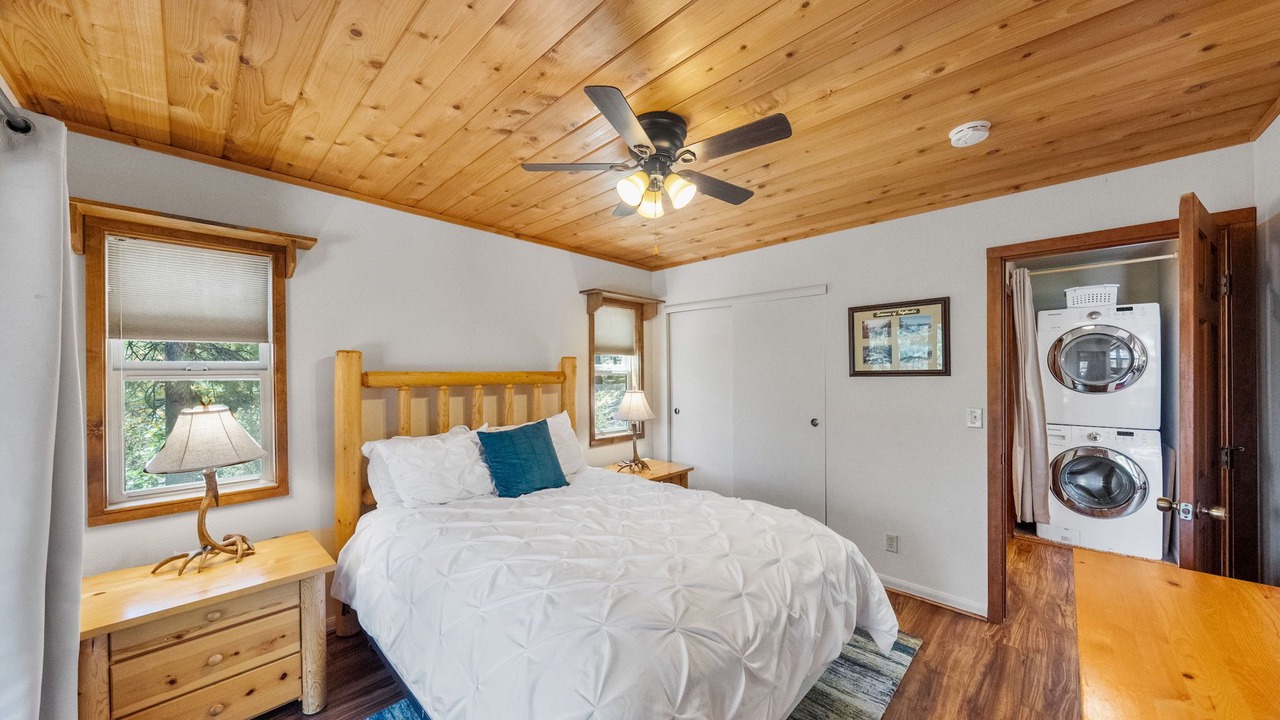 Photo of Bedroom in Idyllwild