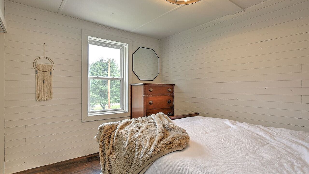 Photo of Bedroom in Johnson City