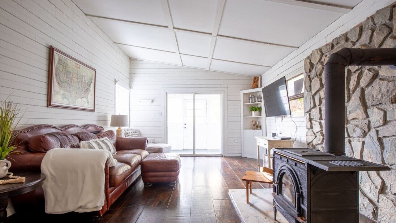 Photo of Livingroom in Johnson City