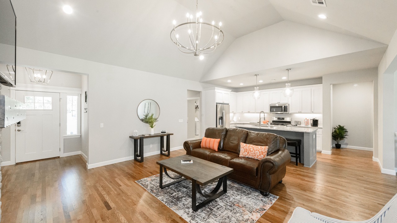 Photo of Livingroom in Broken Arrow