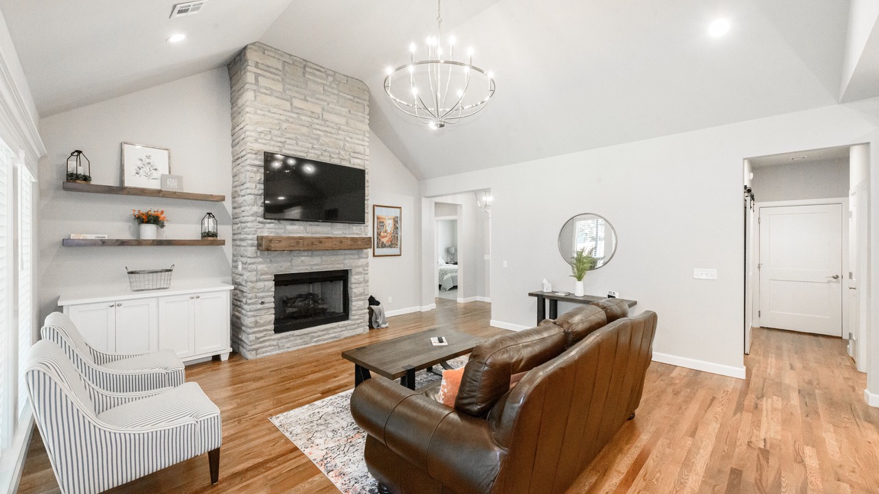Photo of Livingroom in Broken Arrow