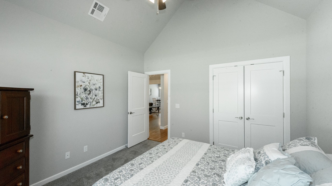 Photo of Bedroom in Broken Arrow