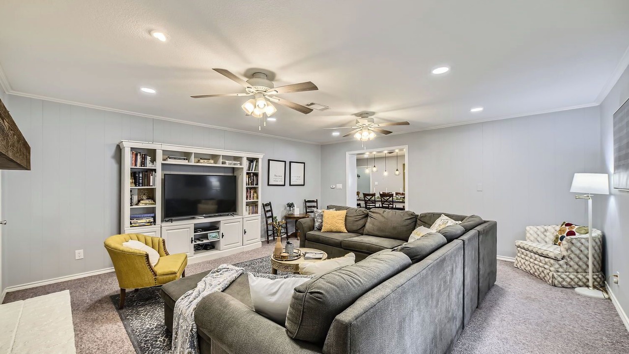 Photo of Livingroom in Haltom City