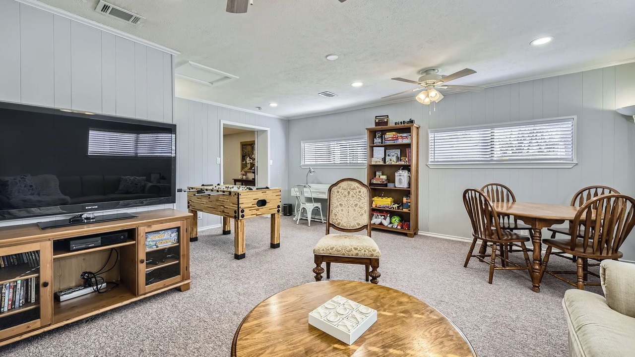 Photo of Livingroom in Haltom City