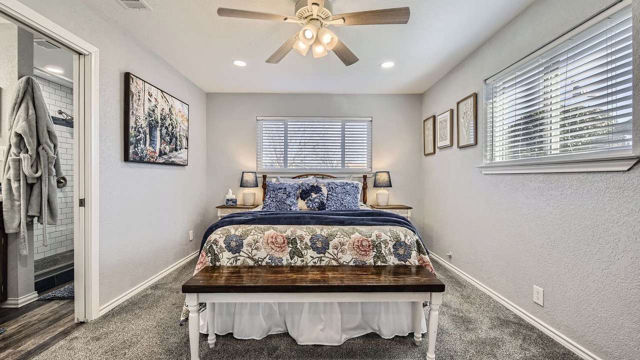 Photo of Bedroom in Haltom City