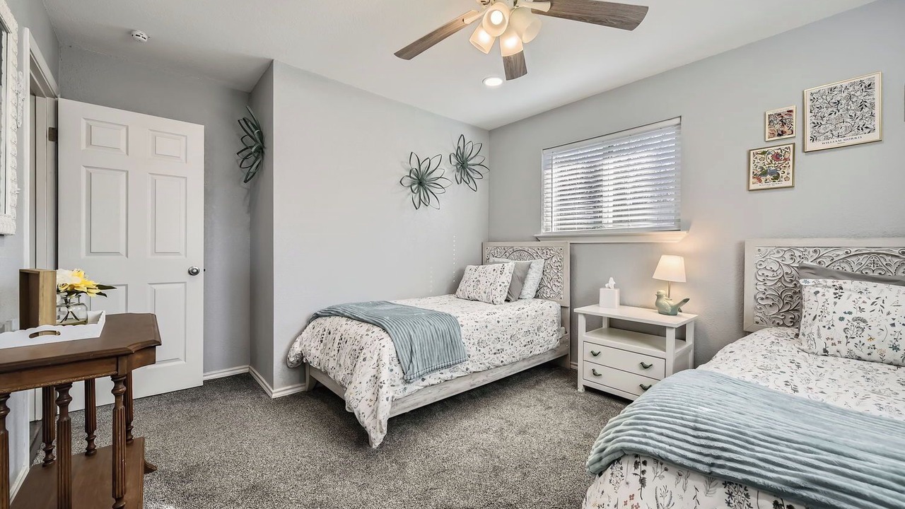 Photo of Bedroom in Haltom City