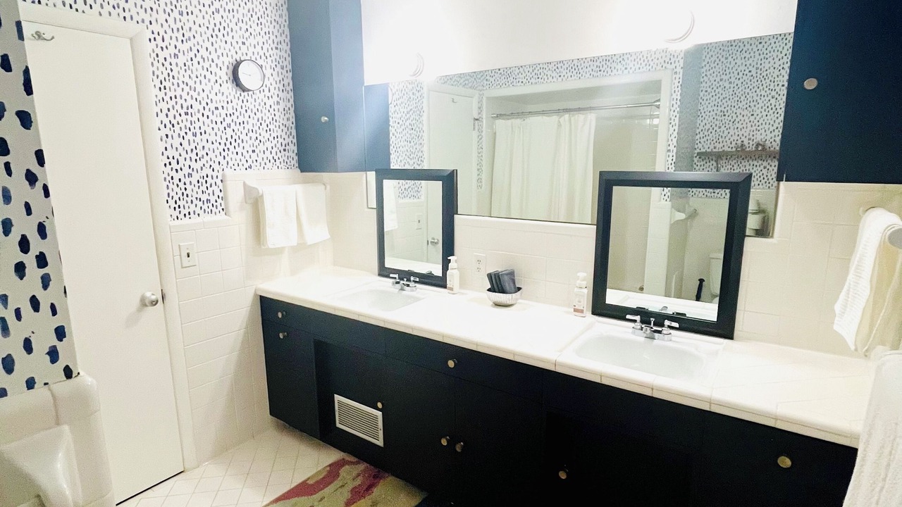 Photo of Bathroom in Norman