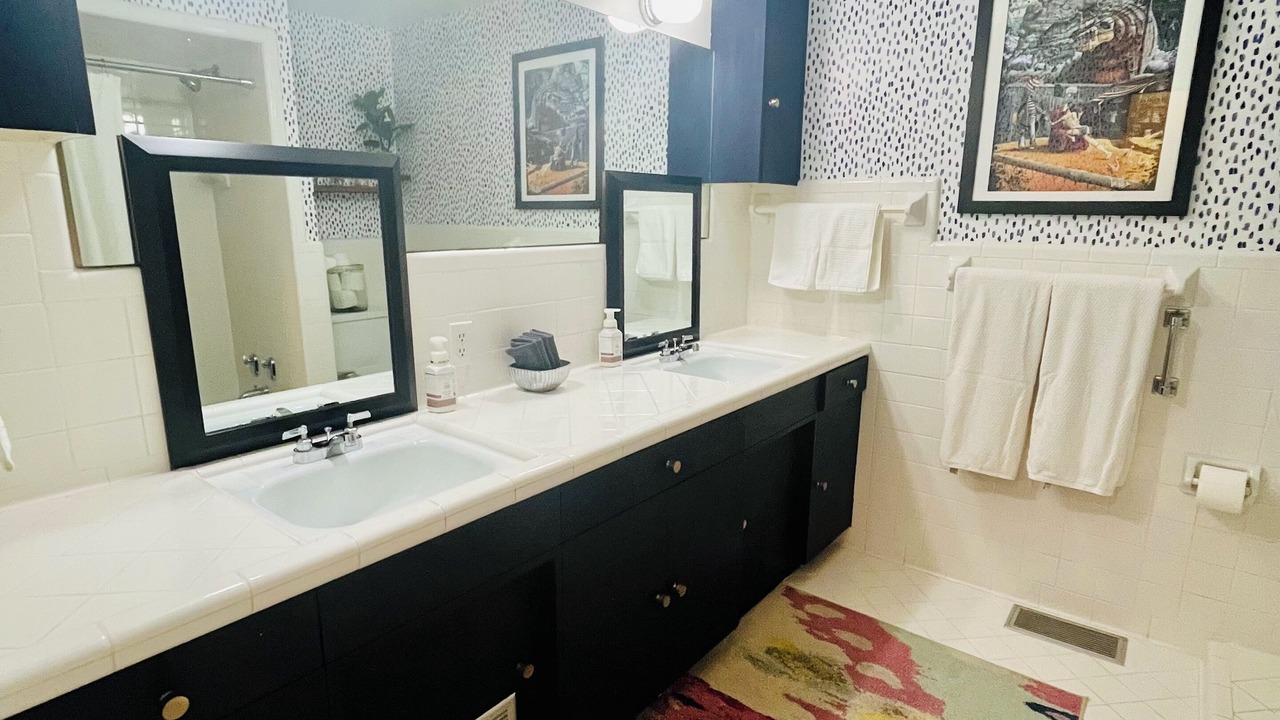 Photo of Bathroom in Norman