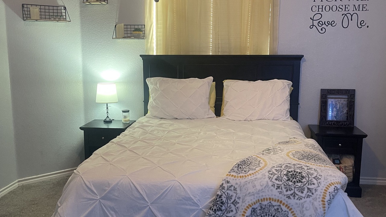 Photo of Bedroom in Highland Lake Estates