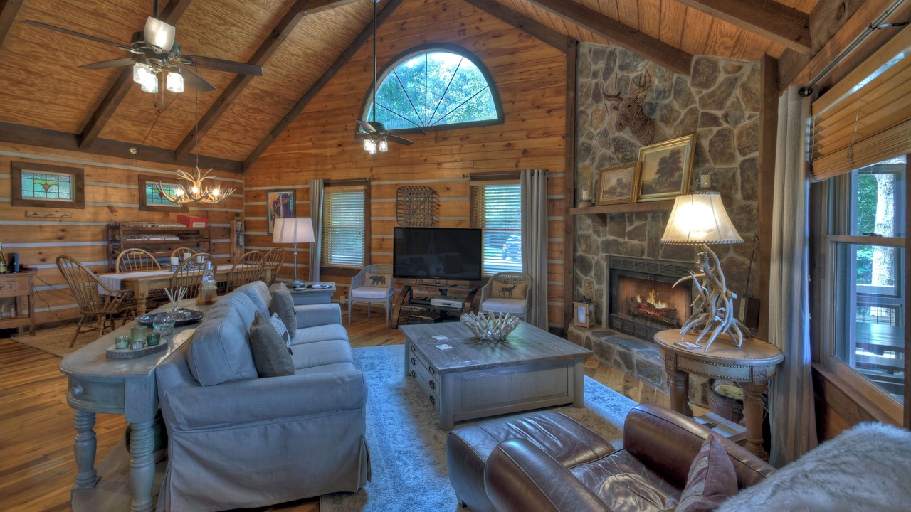 Photo of Livingroom in My Mountain
