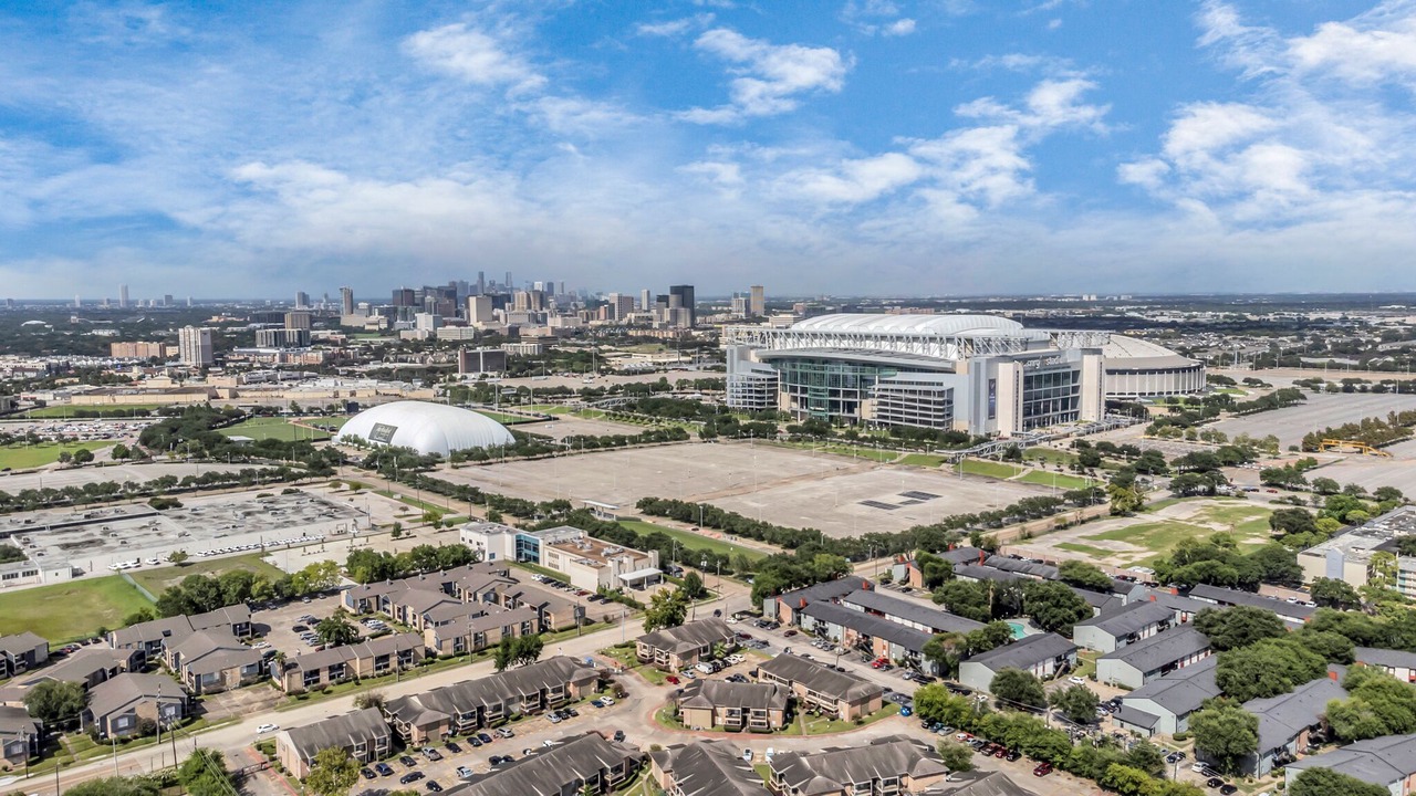 Photo of Outdoor in South Main