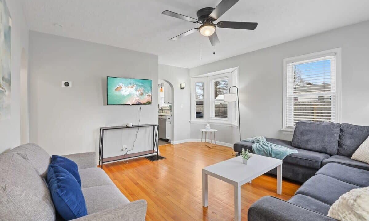 Photo of Livingroom in Newark