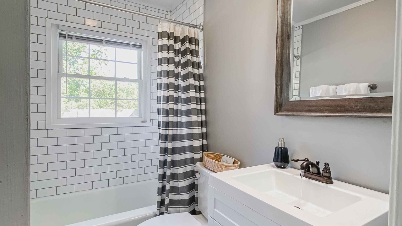 Photo of Bathroom in Hattiesburg