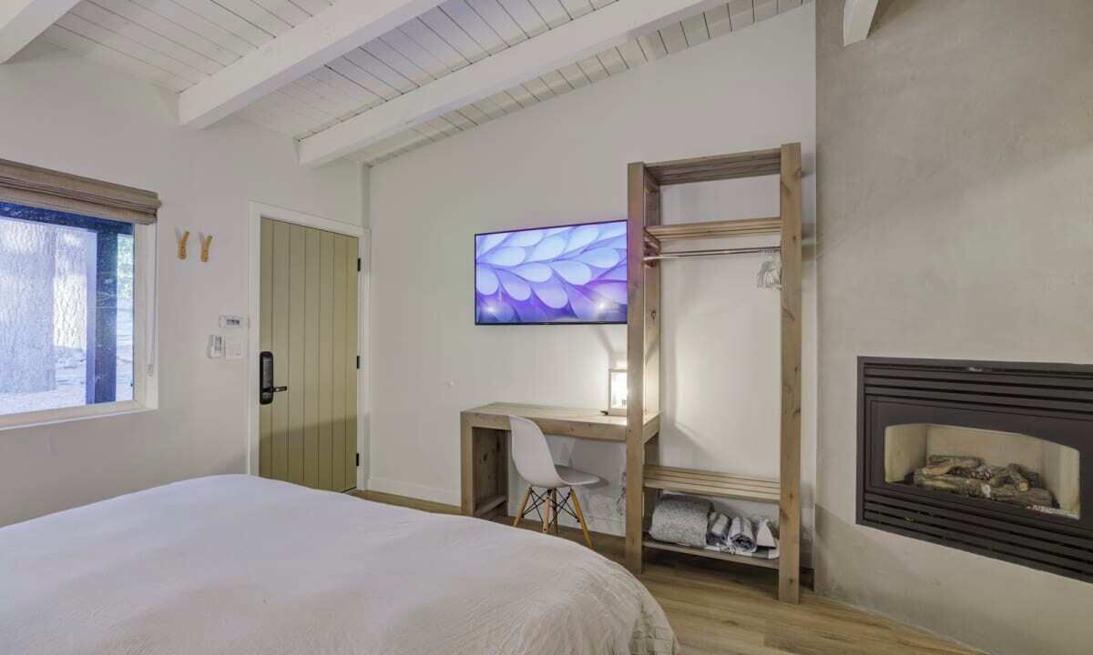Photo of Bedroom in Lakeside Park