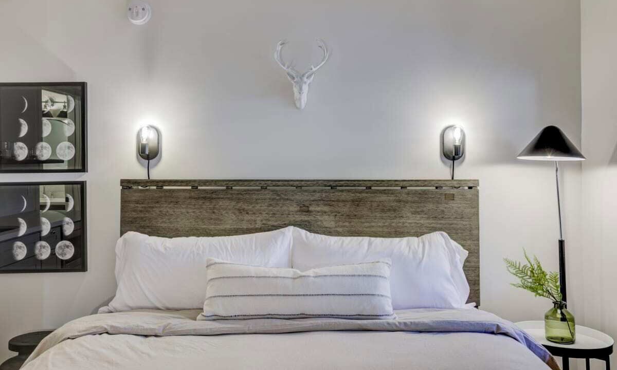 Photo of Bedroom in Lakeside Park