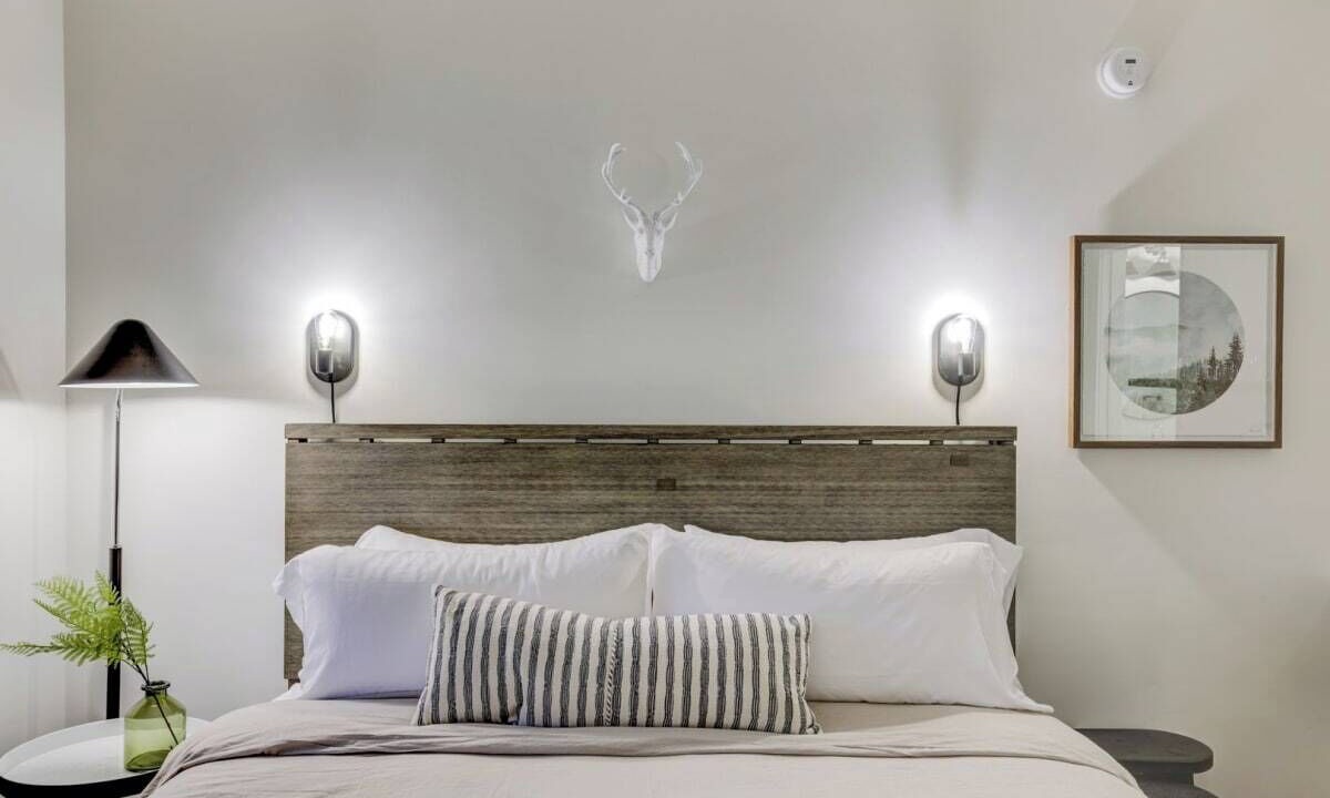 Photo of Bedroom in Lakeside Park