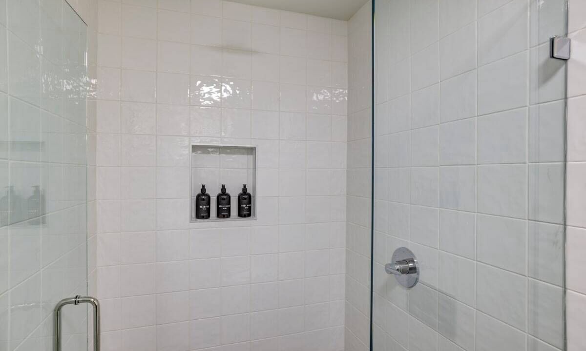 Photo of Bathroom in Lakeside Park