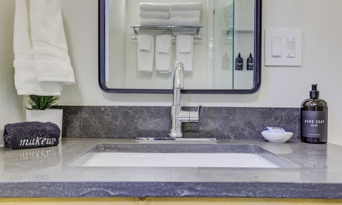 Photo of Bathroom in Lakeside Park