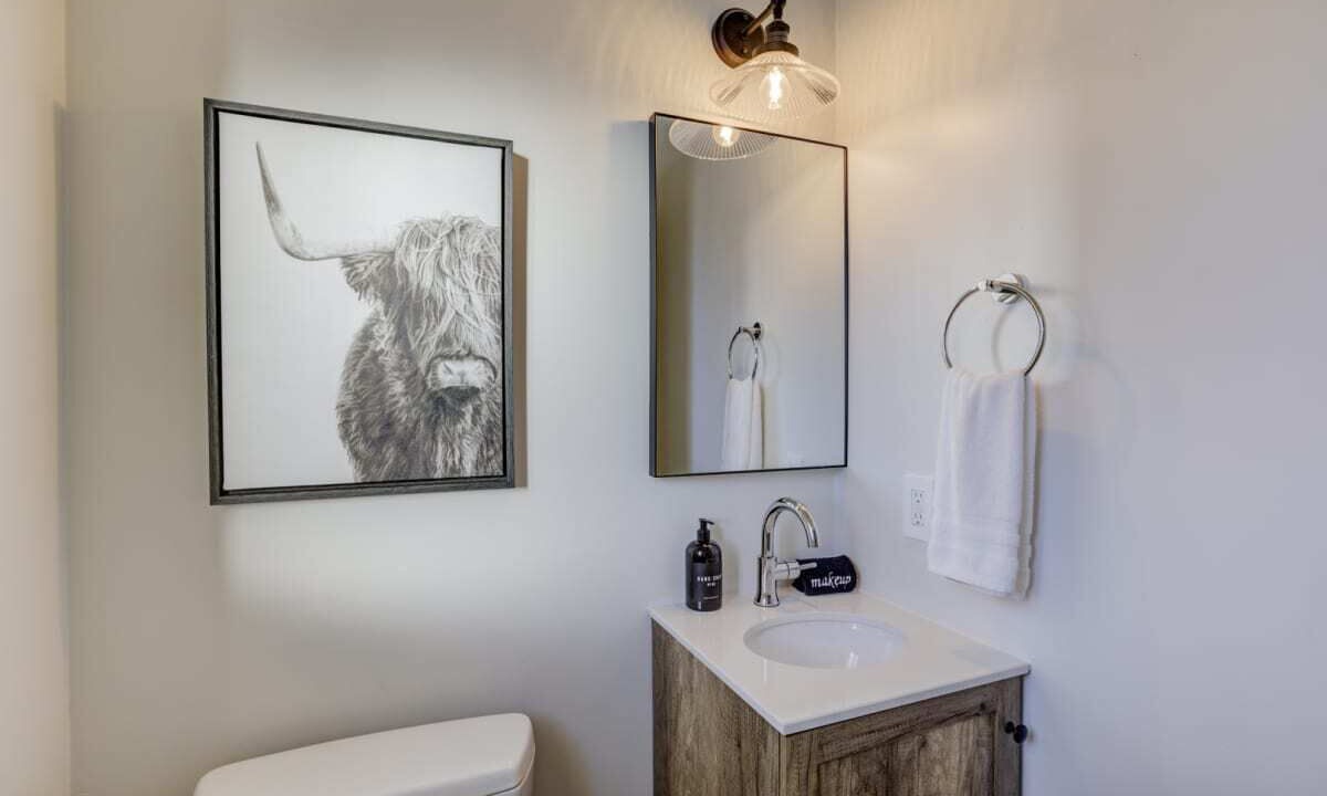 Photo of Bathroom in Lakeside Park